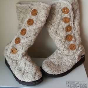 Muk luks like new boot slippers